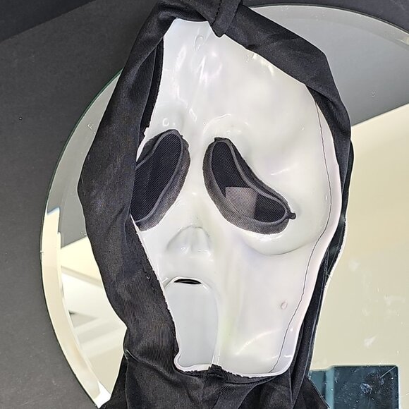 Scream Mask Vintage Easter Unlimited Fun World S9206 Glow In Dark Ghost Face - Picture 8 of 14